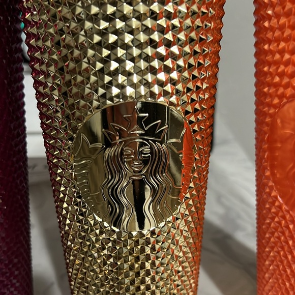 Starbucks cups you can buy one for 55 or 200 for all of them - Picture 5 of 6